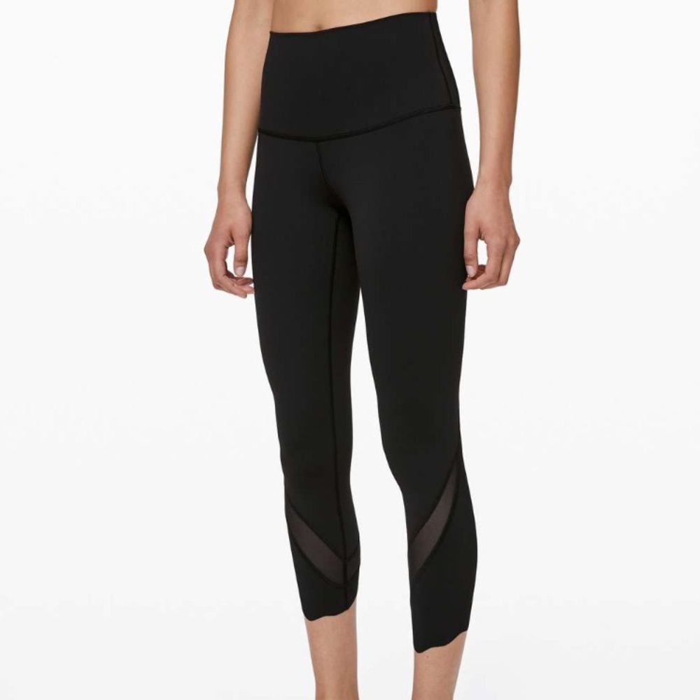 lululemon wunder under scallop crop 24”